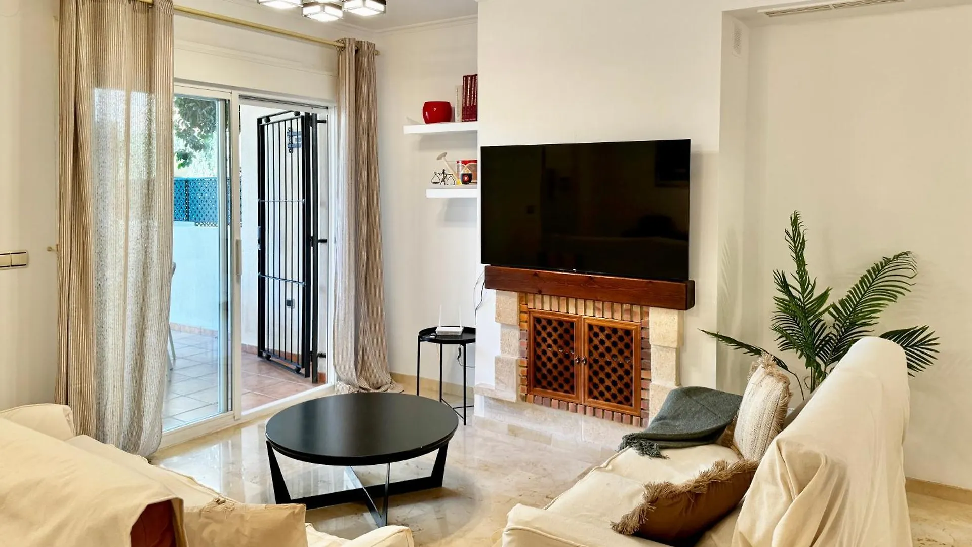 El Arenal Townhouse By The Beach With Swimming Pool Ii- Eaw Homes Marbellac 0*,  Espagne